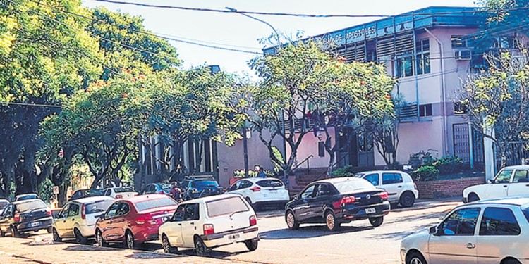 DÓNDE IR. Las interesadas podrán acercarse a la Oficina de Empleo local o comunicarse al correo: oficinaempleo@apostoles.gov.ar