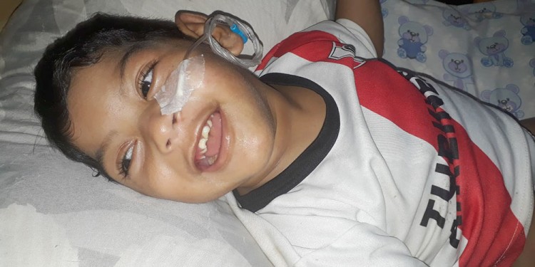 CUIDADOS. En este momento lo que más necesitan aparte de un lugar digno para vivir, es un changuito para el pequeño Brandon que no tiene movilidad propia.