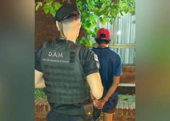 Cayó joven buscado por robo en una casa frente a la Jefatura