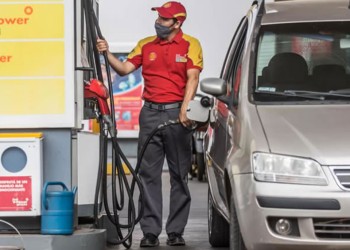 Por el precio de los combustibles, sobra nafta premium y falta súper