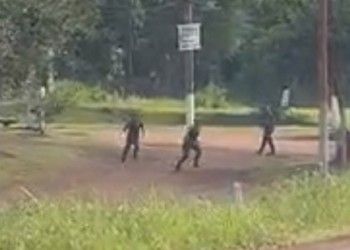 Mató a un perro y amenazó a machetazos a personal policial y de Gendarmería