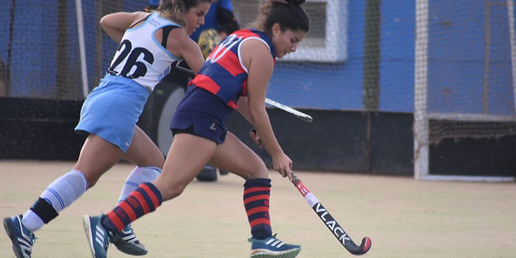 ACCIÓN. Las chicas abrirán el juego hoy en las canchas de Federación