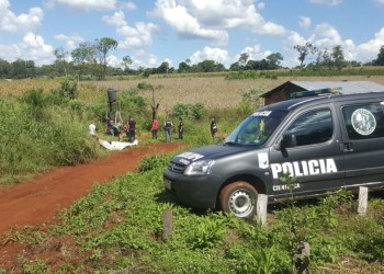 Hallaron un cadáver con varias puñaladas dentro de un pozo de agua