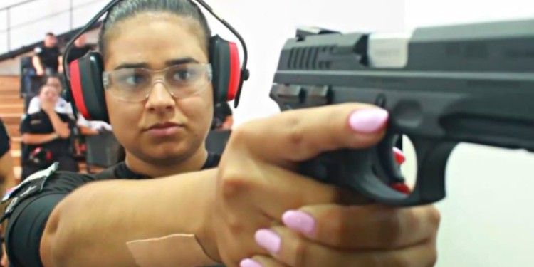 EN LAS 14 UNIDADES. El perfeccionamiento para policías está en marcha.