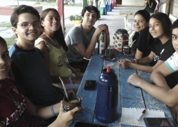 Buscan que el mate llegue a todas las escuelas del país