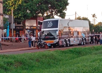 Encontraron muerta a una mujer en el baño de un colectivo