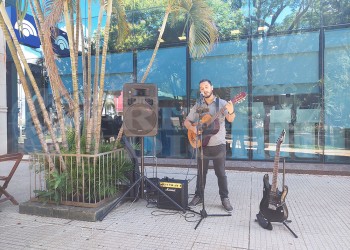 Hacer de la música un trabajo digno y llevar alegría a las calles