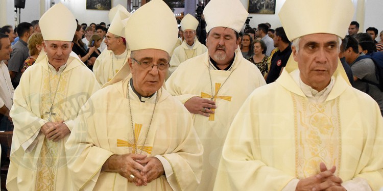 INTENCIONES. Obispos del NEA se unieron ayer en una oración especial por el papa Francisco.