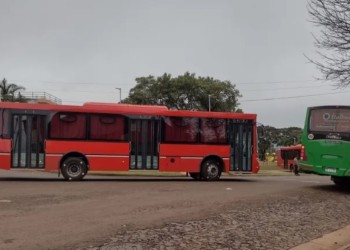 Paro de choferes en Oberá para que la nueva empresa reconozca la antigüedad laboral