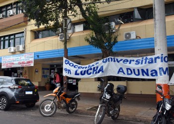 Misiones adhirió al paro universitario de una semana