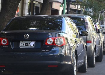 La multa por circular con patente adulterada irá desde los $124 mil hasta casi $250 mil