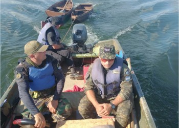 Decomisan piragua y canoas utilizadas para la pesca ilegal en el Parque Urugua-í