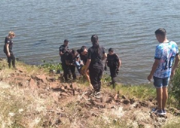 Rescatan a un hombre que se estaba ahogando en el arroyo Mártires
