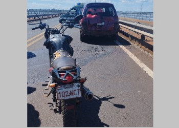 Chocaron tres vehículos en cadena en el puente San Roque González