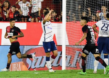 San Lorenzo se estrelló en el “Coloso” y se quedó sin punta
