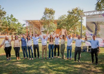 En el Parque de la Ciudad, “Lalo” Stelatto presentó a sus candidatos a concejales