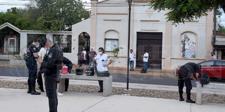 TERROR EN LA SAGRADA FAMILIA. En el paseo con juegos para niños se enfrentaron a balazos los hermanos Sotelo y Yohel Pereyra, “Negrito” Gómez habría auxiliado a uno de ellos.