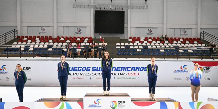 EL PODIO. Las patinadoras brasileras se quedaron con las primeras cuatro posiciones. Camila fue la mejor argentina.