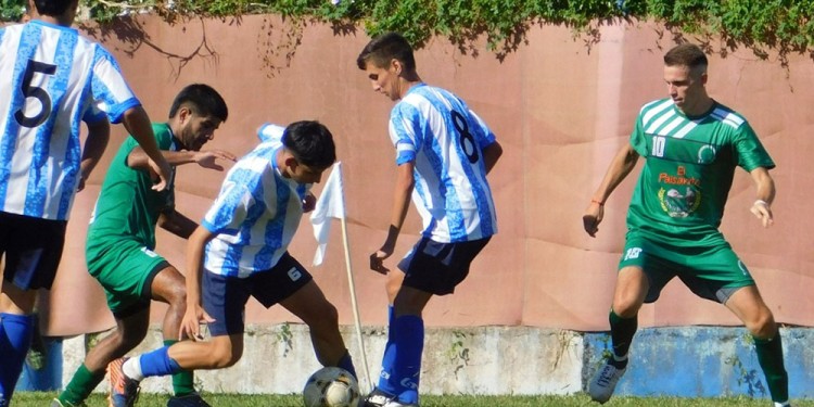 SALEN A JUGAR. Desde mañana se juega una nueva fecha del Apertura.