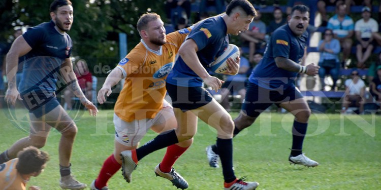 AL TRY. Tomás Estigarribia se dispone a superar la marca, en su camino hacia el segundo ensayo de CAPRI ayer.