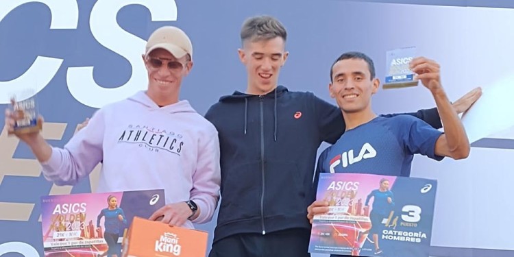 ENTRE LOS GANADORES. El obereño Agustín Da Silva, en el tercer lugar.