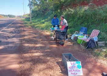 No llegaban a fin de mes y montaron un puesto de choripán en la ruta: “Sólo queremos salir adelante”