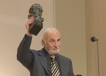 El país homenajea a Héctor Alterio