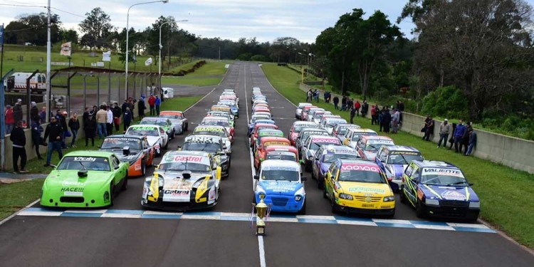 PARQUE. Cada año se suman más autos a las diferentes categorías del pista.