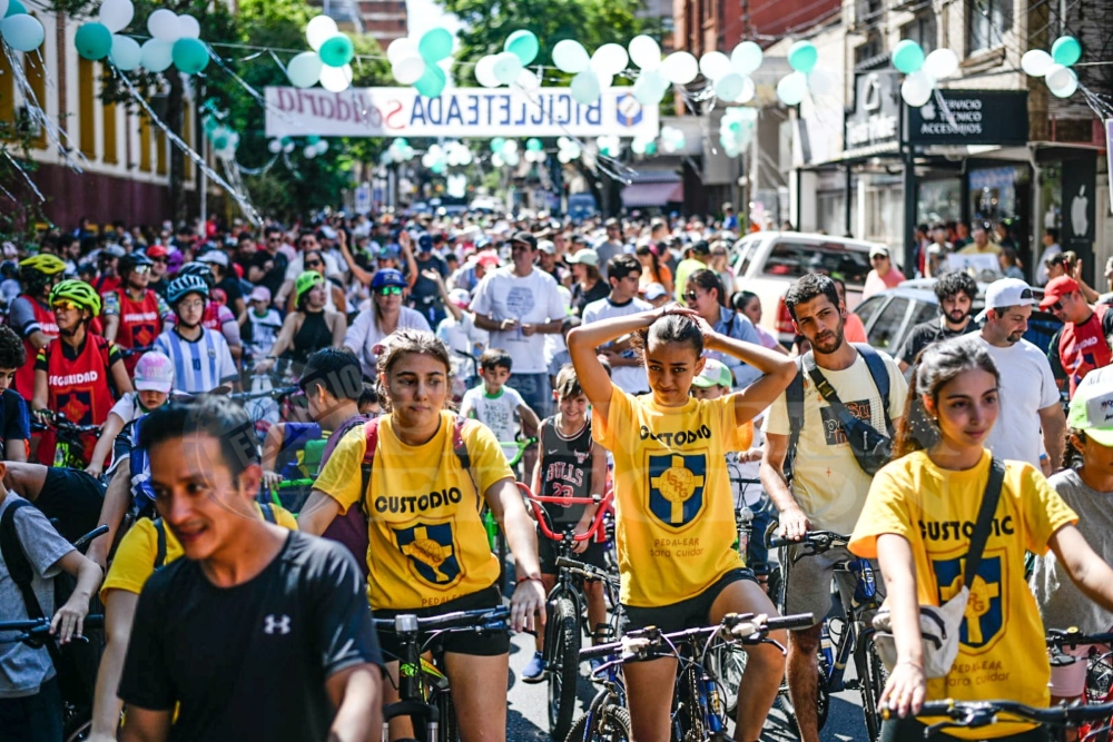 “Pedalear y ayudar”: Cuenta regresiva para la tradicional Bicicleteada Solidaria del Roque