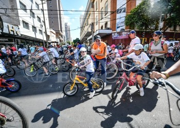 La bicicleteada del Roque González fue convocante y claro ejemplo de solidaridad