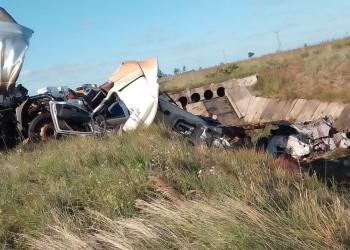 Choque fatal entre camiones en Corrientes: dos muertos