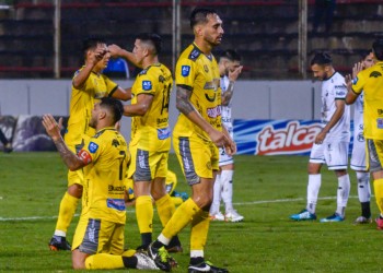 Crucero del Norte logró tres puntos de oro en Salta