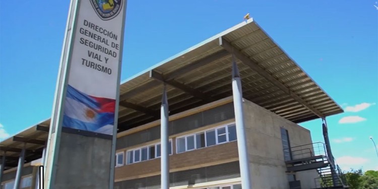 ZONA SUR. En este edificio, inaugurado hace poco tiempo, se habrían registrado los delitos denunciados esta semana.