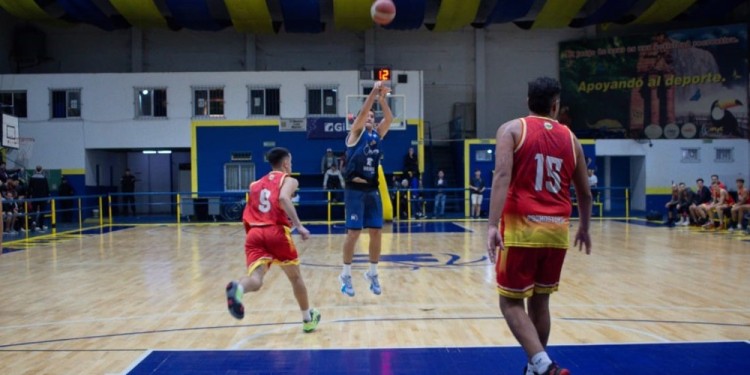 TRIUNFAZO. Mitre derrotó a Tokio en el clásico y es sólido puntero.