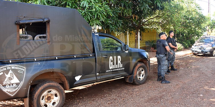 ESCENA. En inmediaciones de la calle 158 y 47 ocurrió el hecho en el que el menor murió en una vereda por un tiro.