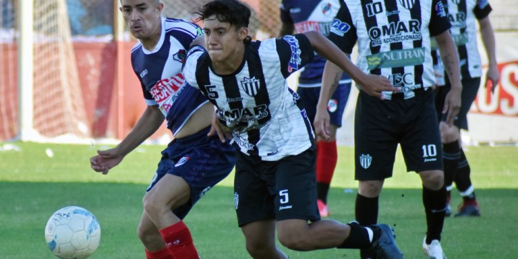 EN EL TAJAMAR. Atlético Posadas vs. Luz y Fuerza será el único duelo del día.