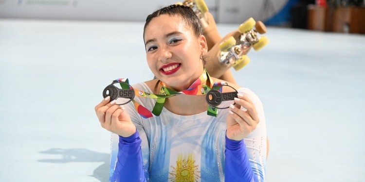 CON SUS MEDALLAS. Hisae Kamei se volvió a Apóstoles con dos de plata.