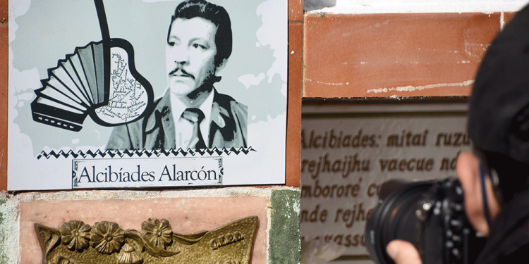 EL POETA Y MÚSICO DEL PUEBLO. Familiares recordaron al gran músico misionero a 38 años de su fallecimiento.