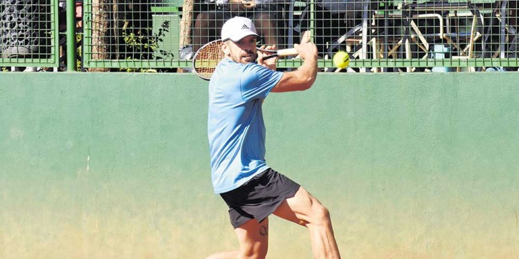 COSTÓ, PERO LLEGÓ. La mejor raqueta misionera de la actualidad, Mateo Labukas, jugará la final frente a Courthey