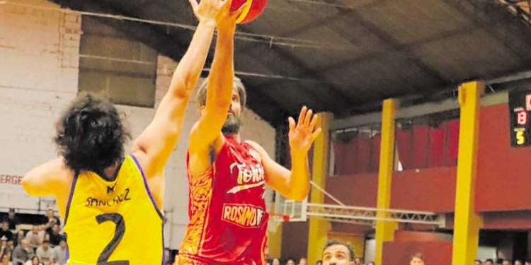 IMPERDIBLE. El clásico entre Mitre y Tokio se jugará en casa del Auriazul.