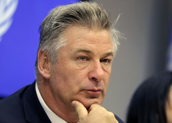Retiran los cargos contra Alec Baldwin tras el accidente fatal en el set de “Rust”
