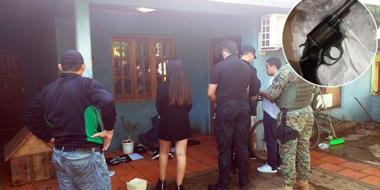 MUJERES. Sospechan que acompañaban en los robos y eran las “campanas”.