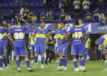 Boca no encuentra el rumbo de local y se aleja de la punta