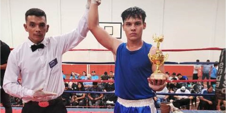 CONTUNDENCIA. Orlando Martínez ganó por KO ante Miguel Morocho.