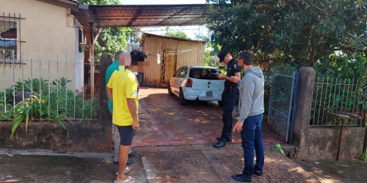 IDENTIFICADO. El conductor manejaba un Volkswagen Gol blanco que quedó filmado por el CIO 911. Fue detenido horas después de chocar al joven.