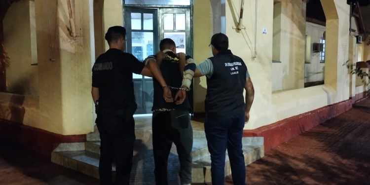 DETENIDO. Fue trasladado a la comisaría de Alem por la división Drogas Peligrosas y puesto a disposición de la Justicia Federal.