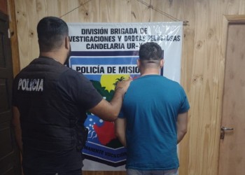 Interceptó a su pareja y la acuchilló en plena calle