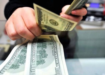 Mercado en alerta por una nueva salida de los depósitos en dólares