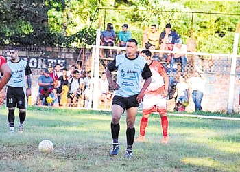 Victoria y Unión lideran en Eldorado