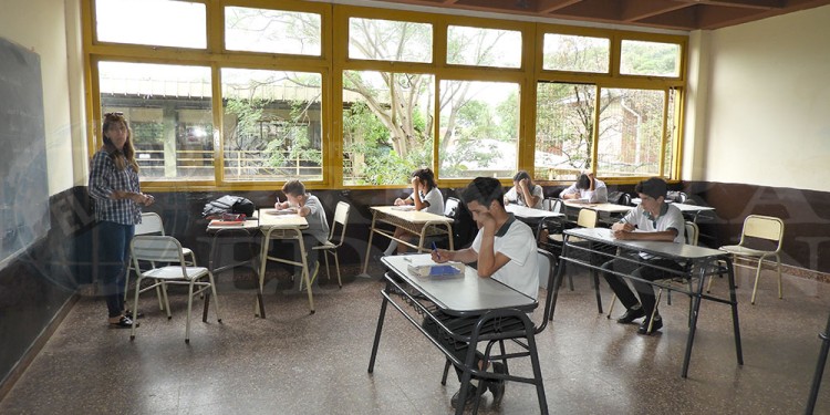 TAREA LABORIOSA. Linares elogió el trabajo de los directores para la construcción de acuerdos institucionales.